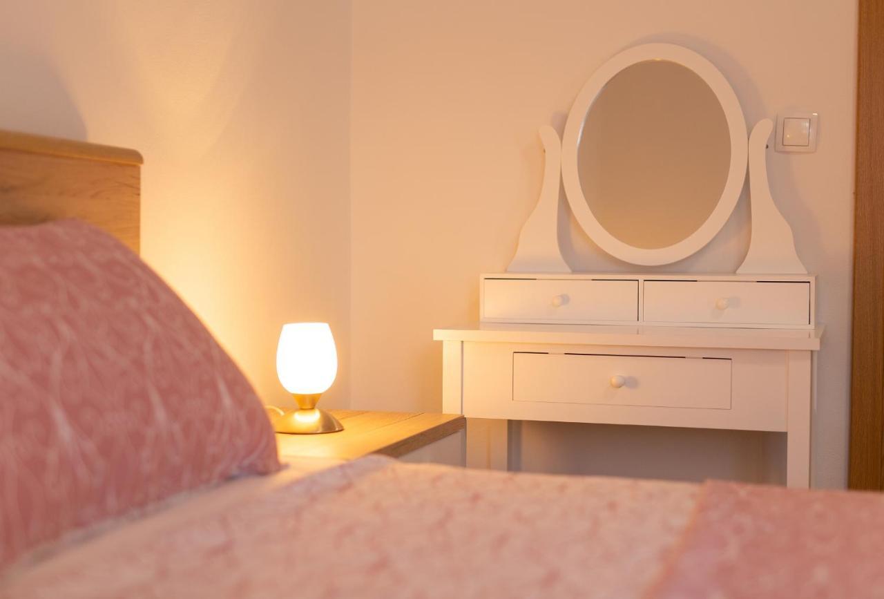 Apartment Mladen クルク エクステリア 写真