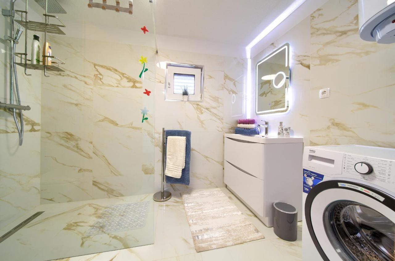 Apartment Mladen クルク エクステリア 写真