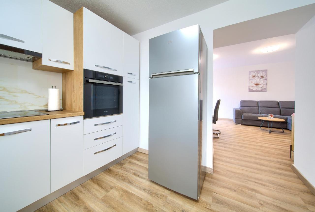 Apartment Mladen クルク エクステリア 写真