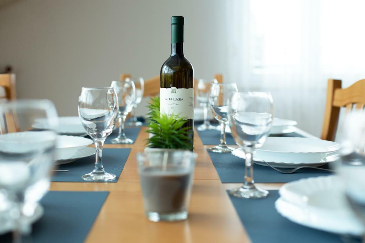 Apartment Mladen クルク エクステリア 写真